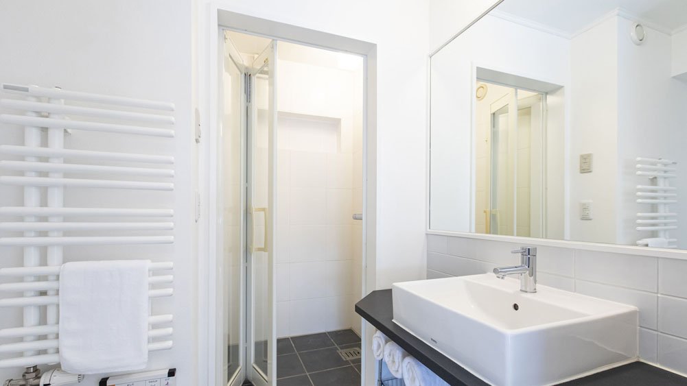 Ajisai Chalet - Guest bathroom design